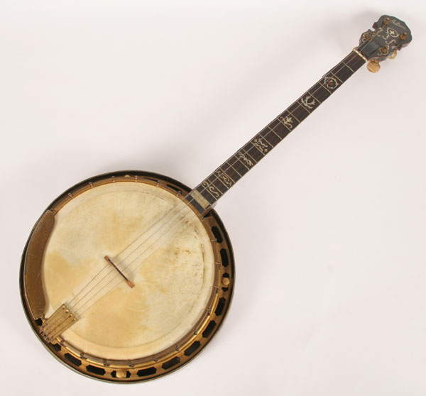 Appraisal: TB- Tenor DeLuxe Gibson Mastertone Banjo four string no-hole tone