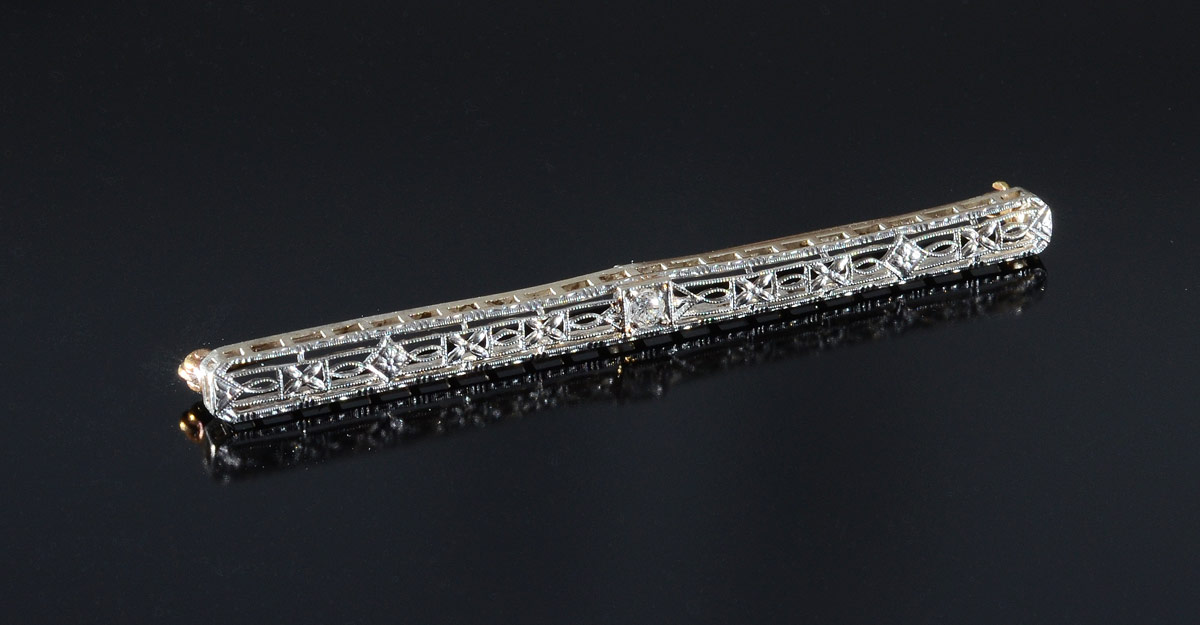 Appraisal: K DIAMOND DECO BAR PIN K white gold bar pin