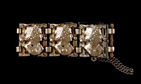 Appraisal: Gold bracelet K yellow gold consisting of seven rectangular links