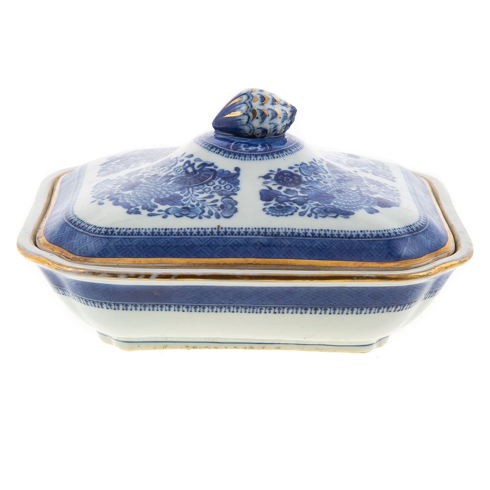 Appraisal: Chinese Export Blue Fitzhugh Covered Dish Circa - having exterior