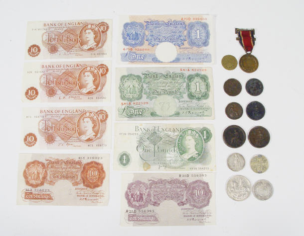 Appraisal: Collection of old coinage and banknotes including blue note green