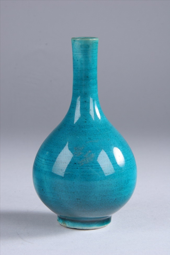 Appraisal: CHINESE TURQUOISE PORCELAIN VASE th century Bottle-form - in high