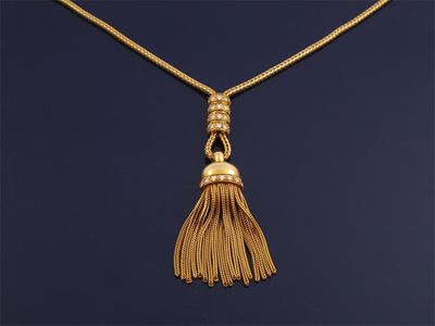 Appraisal: A ct gold necklace With diamond set ct gold tassel