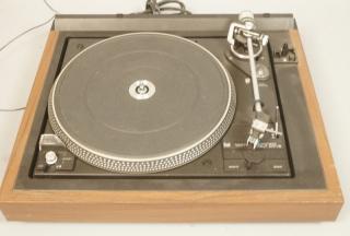 Appraisal: DUAL Automatic Belt Drive Turntable -- Dimensions H inches W