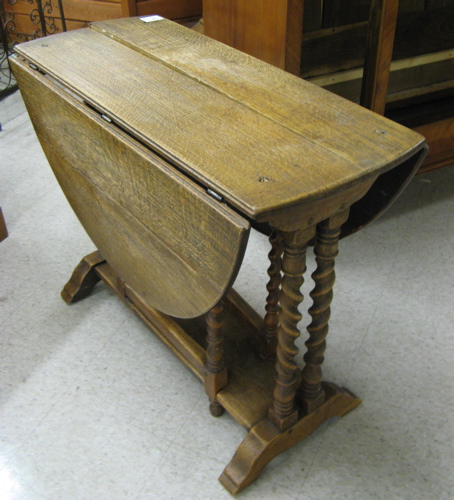 Appraisal: CHARLES II STYLE OAK BREAKFAST TABLE English early th century