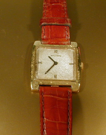 Appraisal: A Waltham ct gold gentleman's wristwatch on leather strap