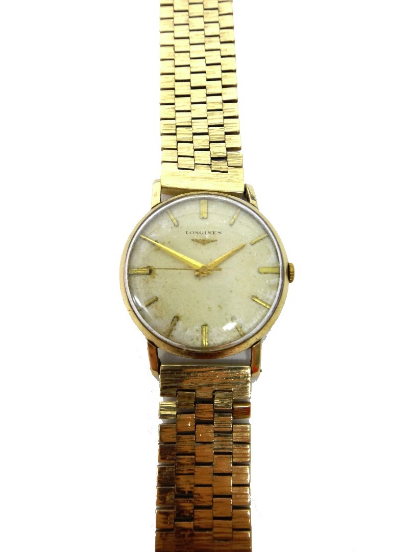 Appraisal: A gentleman's ct gold circular cased Longines wristwatch with a