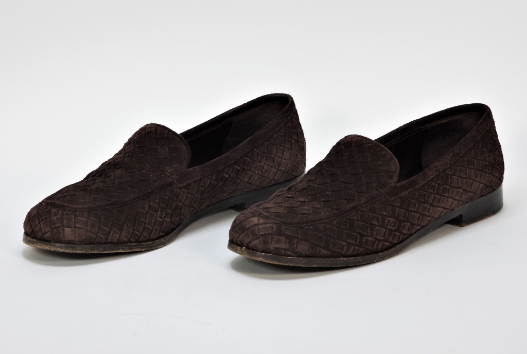 Appraisal: BOTTEGA VENETA BROWN SUEDE LOAFERS SIZE Chocolate brown suede basket