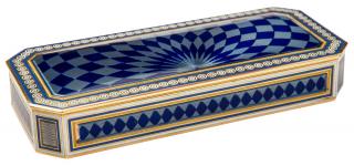 Appraisal: A CONTINENTAL GOLD AND ENAMEL SNUFF BOX TH CENTURY A