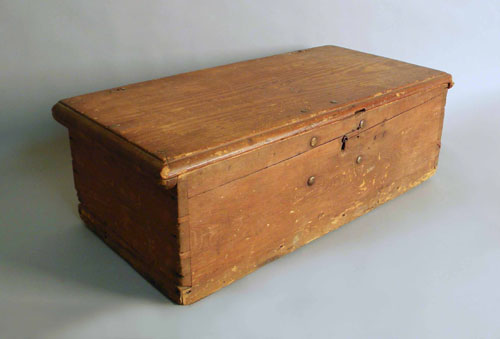 Appraisal: Pine lock box mid th c h w