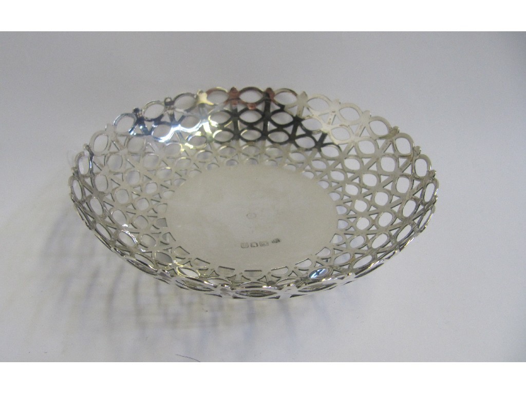 Appraisal: A silver bon bon dish London