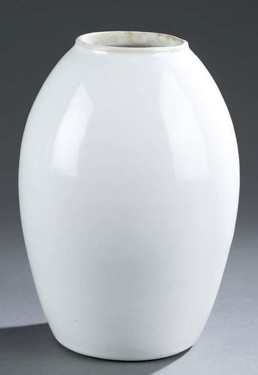 Appraisal: Galloway vase white A Galloway vase White high gloss glaze