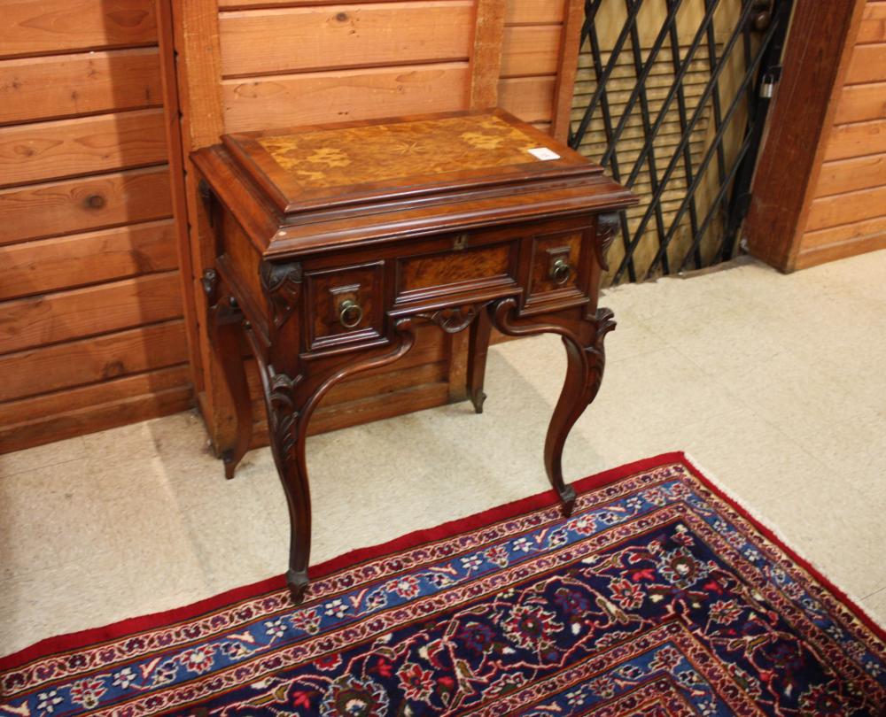 Appraisal: VICTORIAN LIFT-TOP DRESSING TABLE American late th century mahogany and