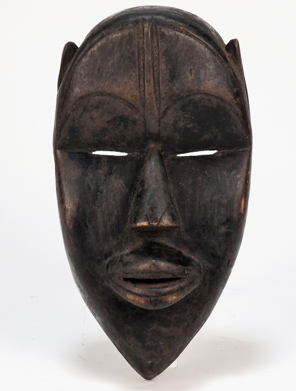 Appraisal: ATTR MANO TRIBE DAN STYLE CARVED WOOD MASK AfricaEarly th