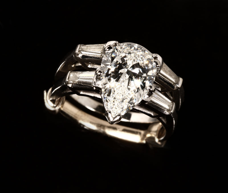 Appraisal: A cts pear-shaped diamond and K white gold ring Mounted