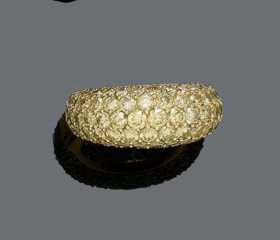 Appraisal: DIAMOND RING Pink gold Elegant convex band ring the top