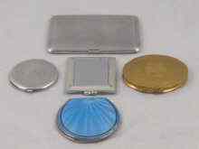 Appraisal: A mixed lot comprising a white metal tests silver and