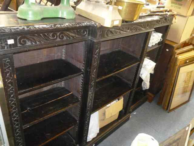 Appraisal: A VICTORIAN OAK FLOOR STANDING BREAK FRONT BOOKCASE with chip