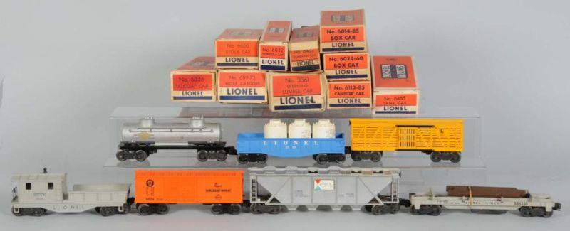 Appraisal: Lot of Lionel O-Gauge Freight Cars in OB Description Post-war