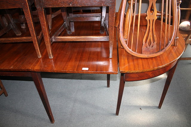 Appraisal: A GEORGE III MAHOGANY 'D' END DINING TABLE the centre