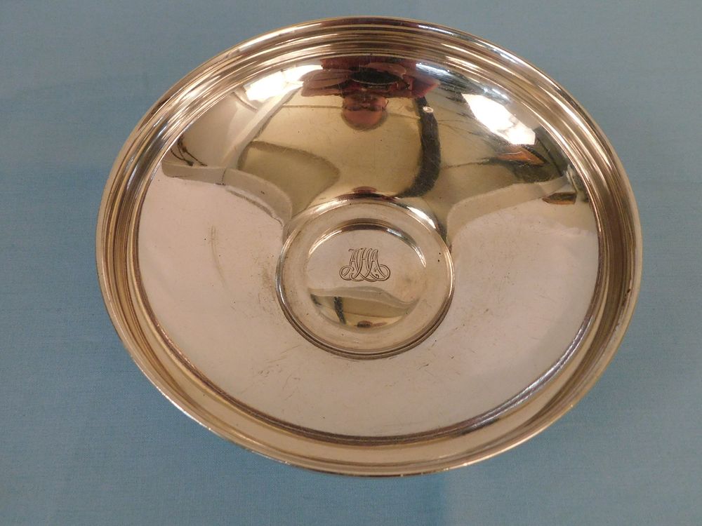 Appraisal: TIFFANY STERLING SILVER BOWL Old sterling silver bowl signed Tiffany