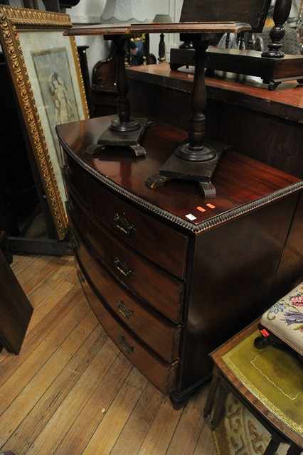 Appraisal: A VICTORIAN CHEST OF FIVE DRAWERS