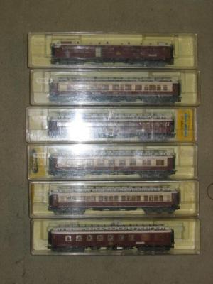 Appraisal: Six Trix H O Scale German Railways C I W