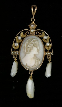 Appraisal: A Diminutive Victorian Cameo Lavaliere Unmarked Victorian gold lavaliere set