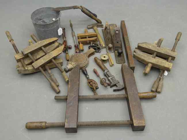 Appraisal: Lot misc early wood planes bellows level and vices