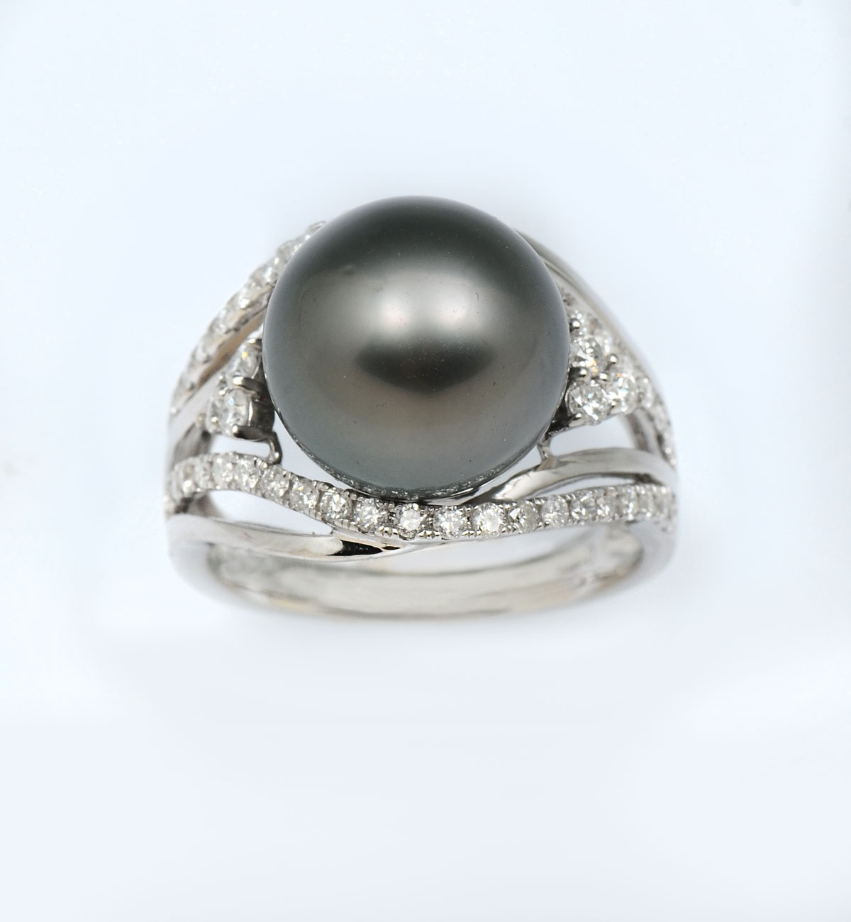 Appraisal: K BLACK TAHITIAN PEARL DIAMOND RING Single mm black Tahitian