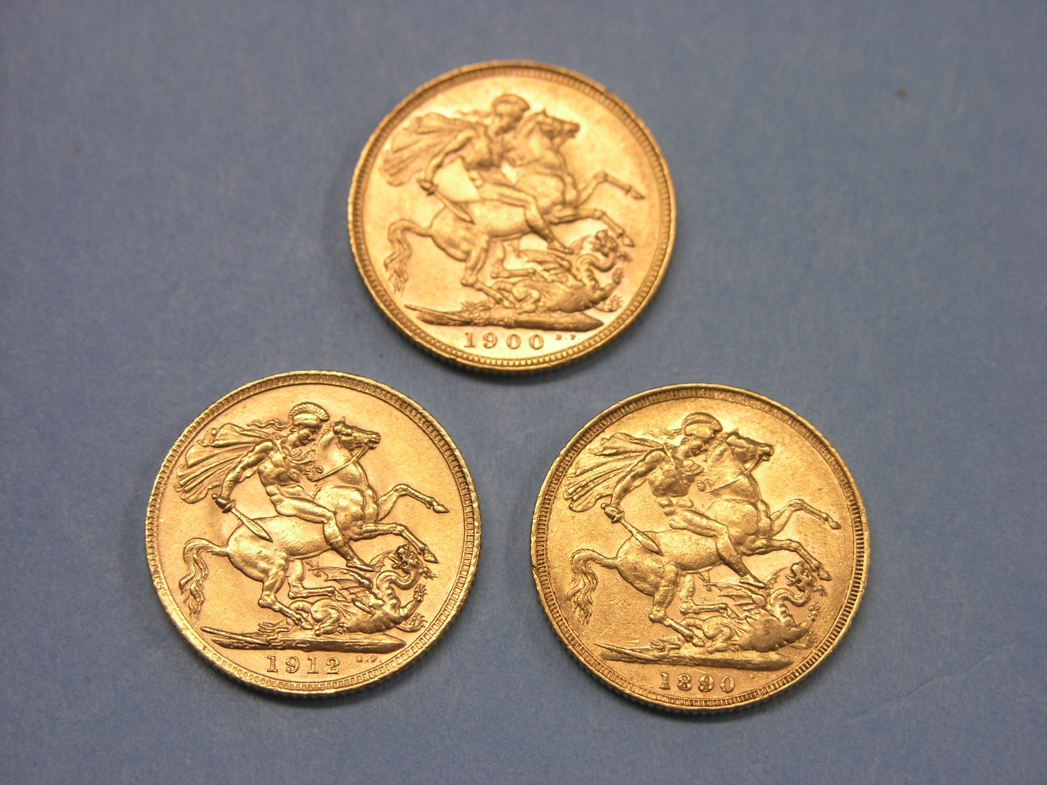 Appraisal: Three gold Sovereigns includes Sydney and Melbourne mints