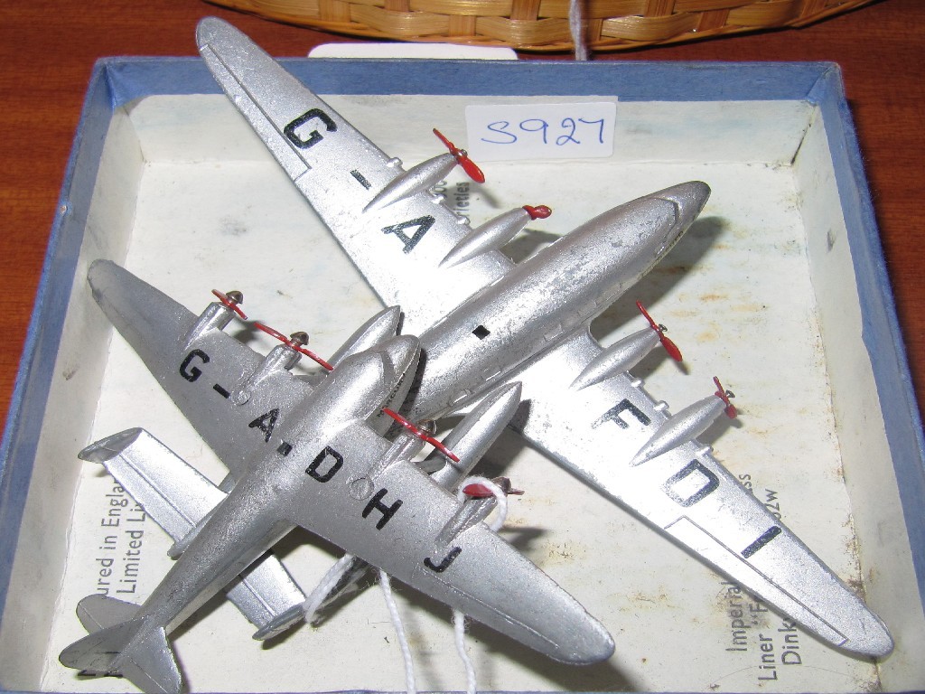 Appraisal: Lot comprising two Dinky model aeroplanes