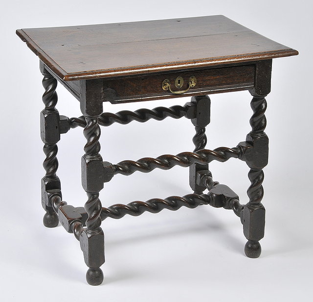 Appraisal: A LATE TH CENTURY OAK SIDE TABLE with rectangular top