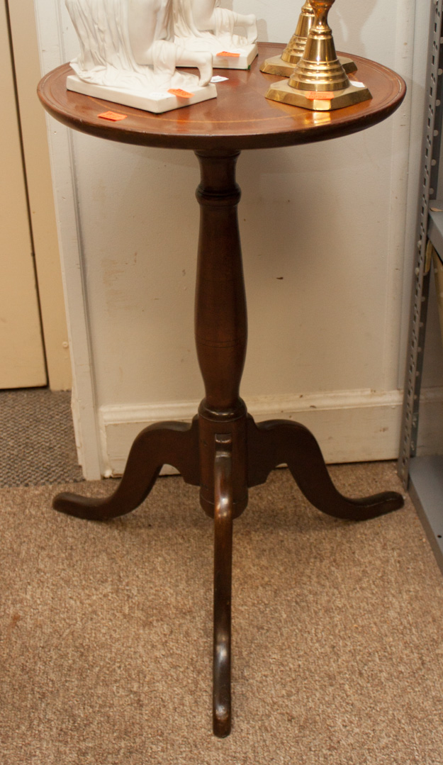 Appraisal: Mahogany stand Undernumber