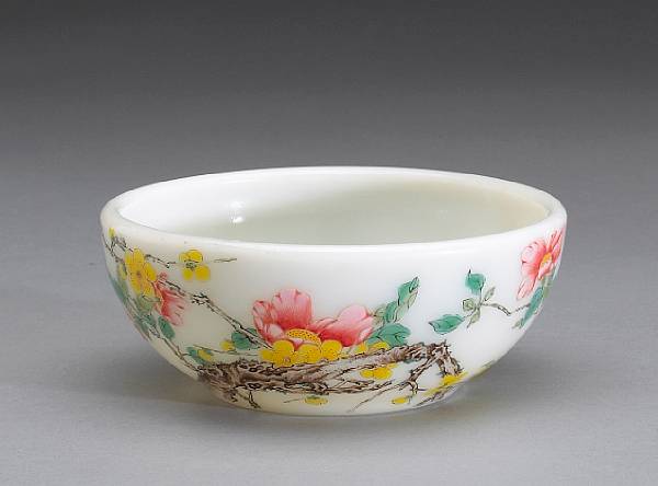 Appraisal: A white milk glass bowl with enamel decoration Qianlong Mark