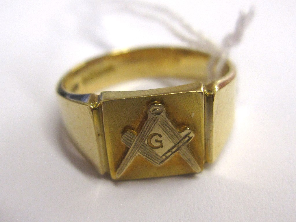 Appraisal: Nine carat gold Masonic dress ring