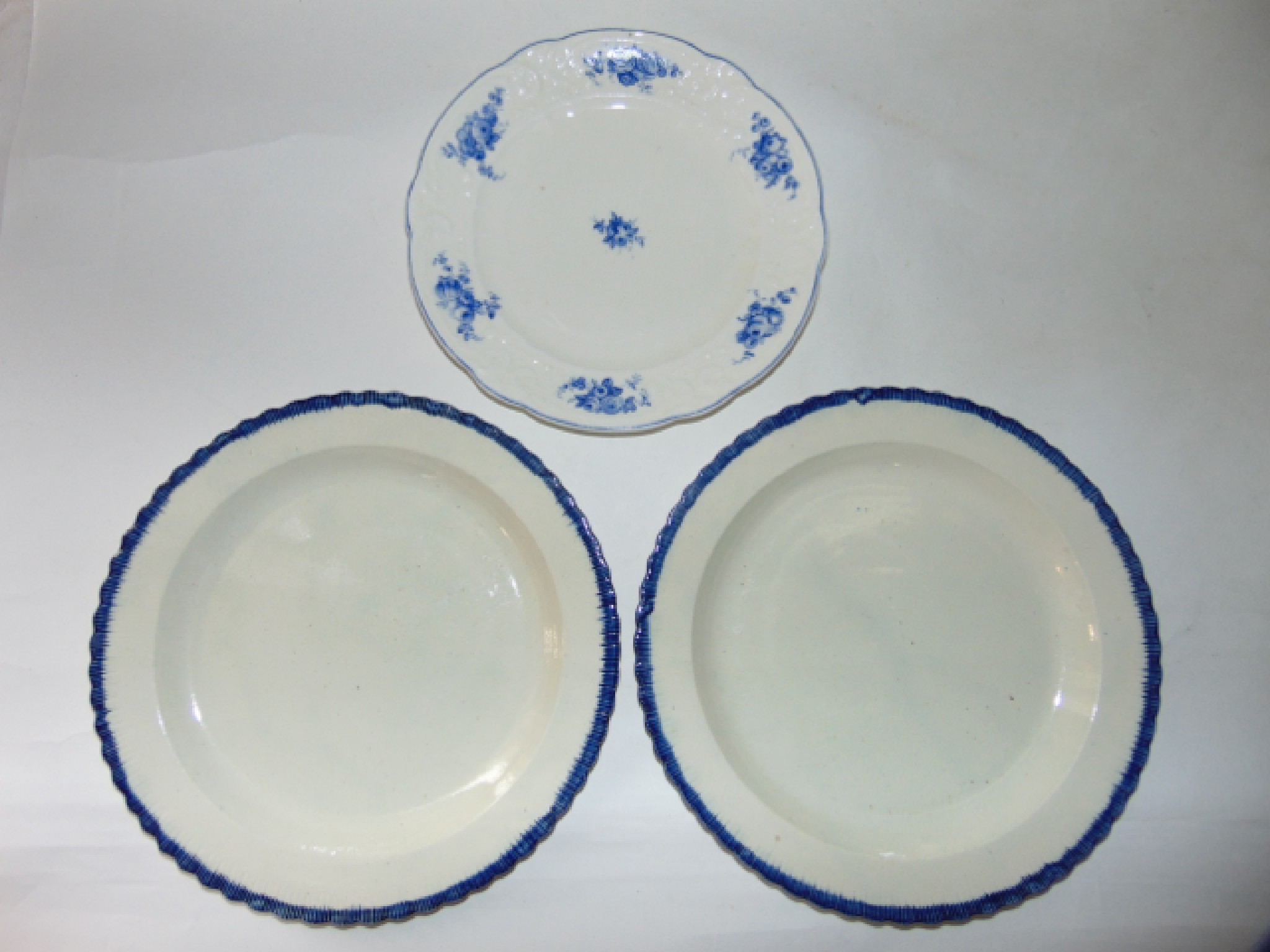 Appraisal: An early th century Nantgarw dessert plate with blue painted