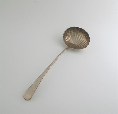 Appraisal: A George III Old English thread pattern soup ladle with