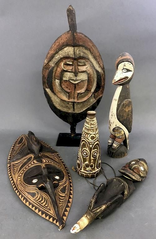 Appraisal: Five Papua New Guinea Art Objects Five Primitive art objects