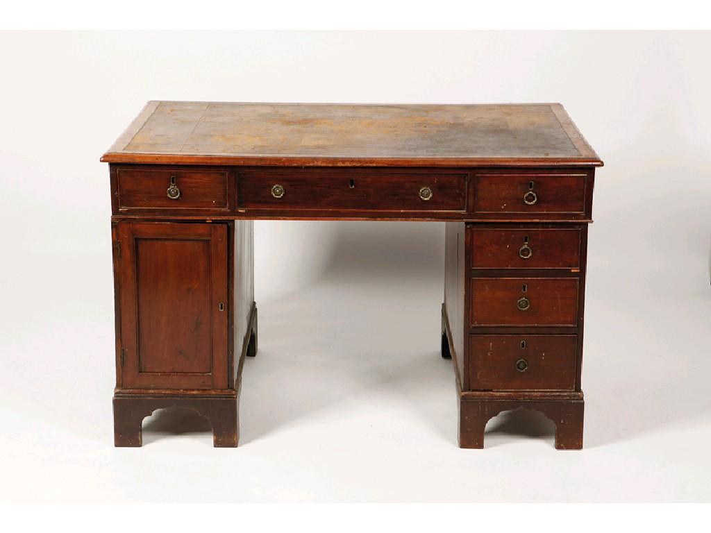 Appraisal: AN EARLY TH CENTURY MAHOGANY TWIN PEDESTAL DESK the tooled