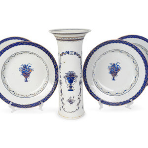 Appraisal: A Set of Four Chinese Export Porcelain Plates and a