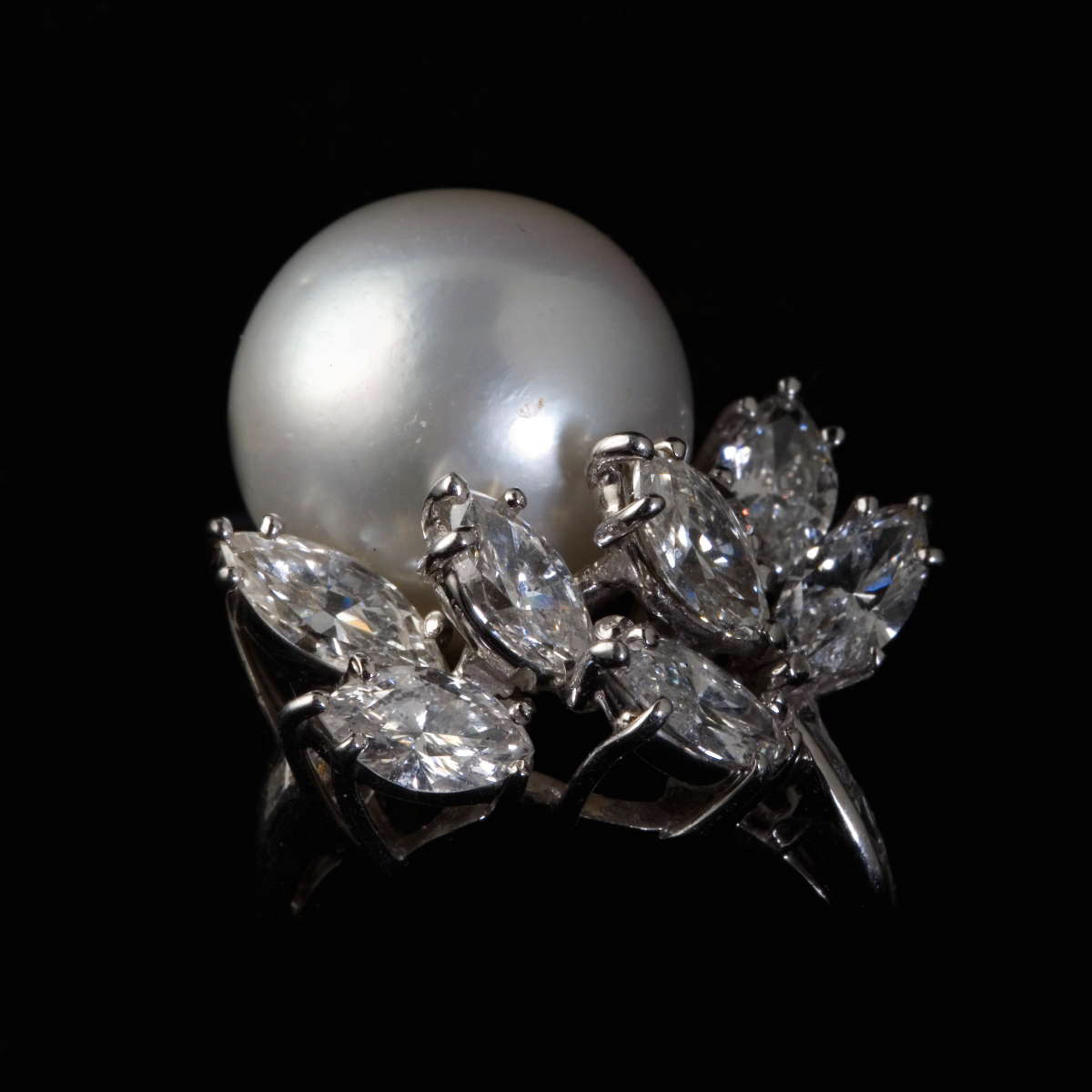 Appraisal: SOUTH SEA PEARL AND DIAMOND RING Set with one large