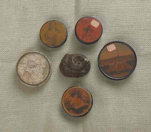 Appraisal: Six snuff boxes th c to include one with a