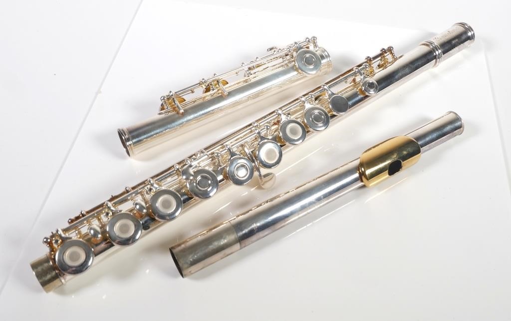 Appraisal: FLUTE GEMEINHARDT SHB SILVER HEADThis beautiful intermediate level model SHB