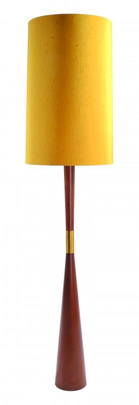 Appraisal: A TEAK AND BRASS STANDARD LAMP c s Mustard shade