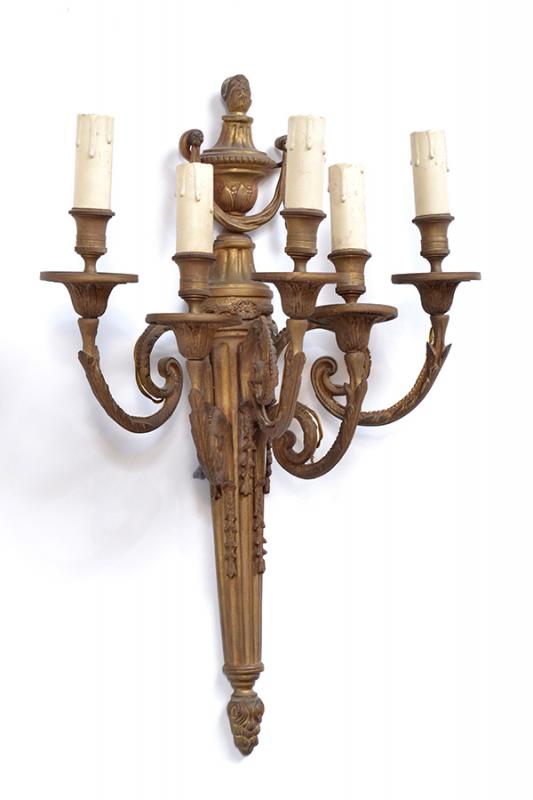 Appraisal: AN ITALIAN NEOCLASSICAL GILT BRASS WALL SCONCE with a fluted