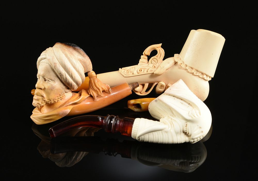 Appraisal: A GROUP OF THREE MEERSCHAUM TOBACCO PIPES LATE TH EARLY