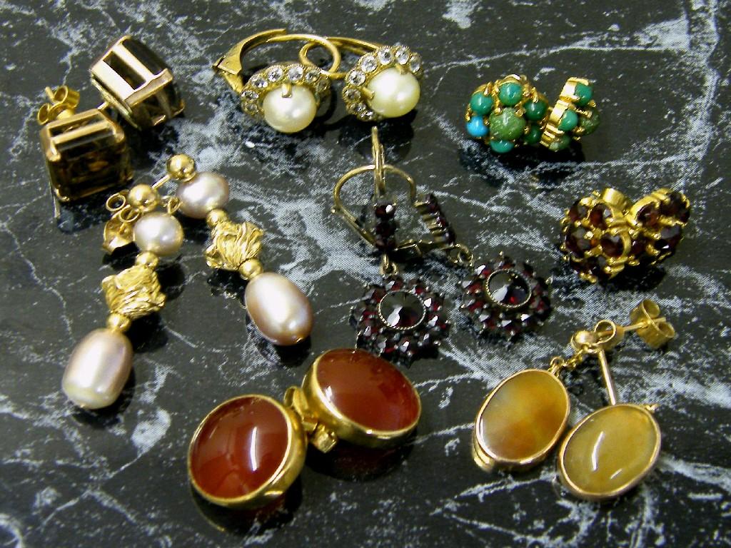 Appraisal: Eight assorted pairs of gem set pearl and garnet earrings