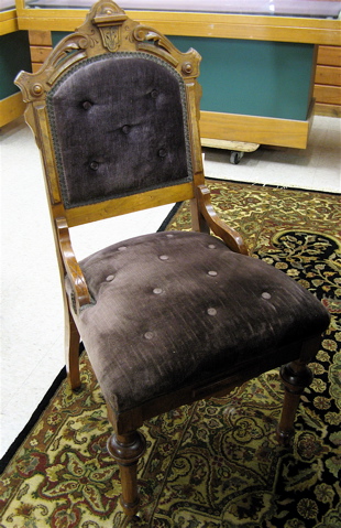 Appraisal: SET OF FOUR VICTORIAN WALNUT DINING CHAIRS Renaissance Revival American