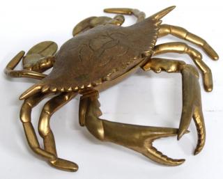 Appraisal: Vintage Brass Crab Having articulated pinchers and hinged lid stamped